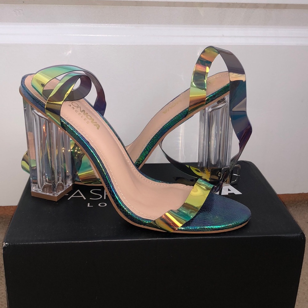 Fashion Nova Heels Never Used Size: 9